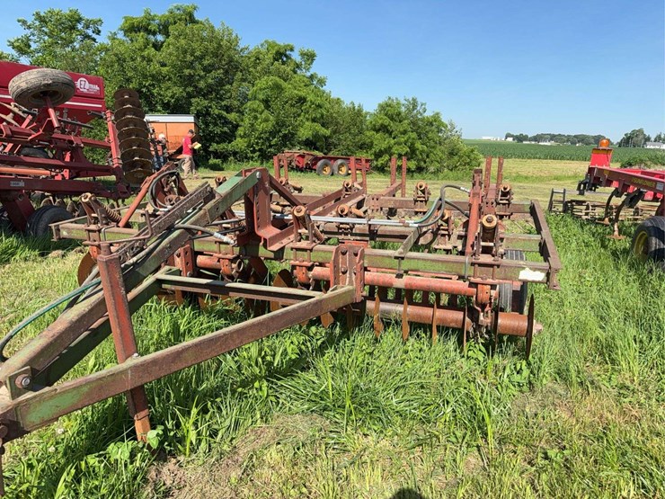 glencoe-9-shank-chisel-plow,-with-leveling-bar-image-2