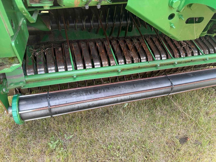 2020-john-deere-560m-image-6