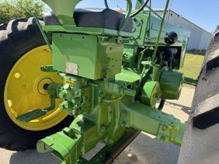 1953-john-deere-70-image-9