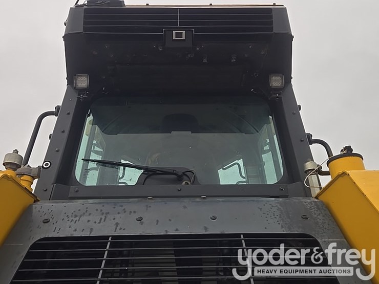 2022-komatsu-d61px-24-image-38