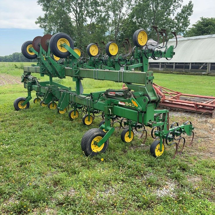 16 Row JD Row Crop Cultivator