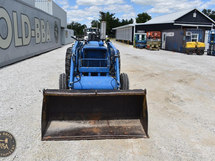 ford-4000-image-15