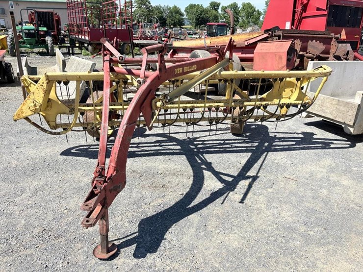 new-holland-256-image-1