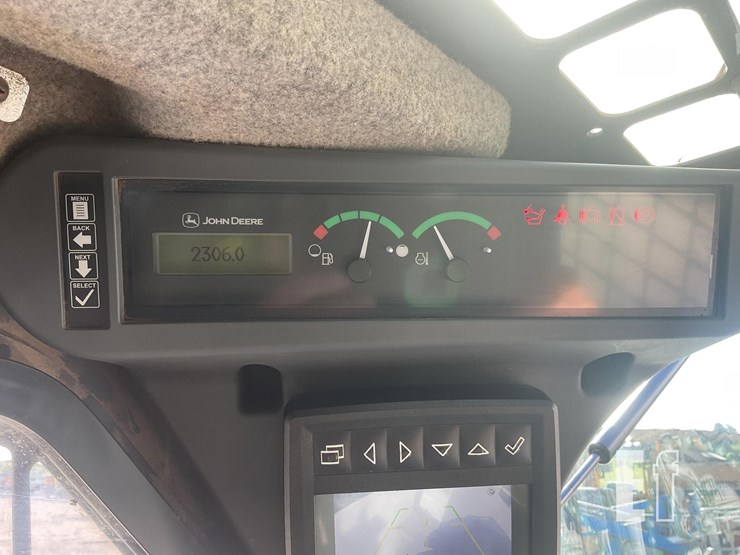 2021-deere-333g-image-17