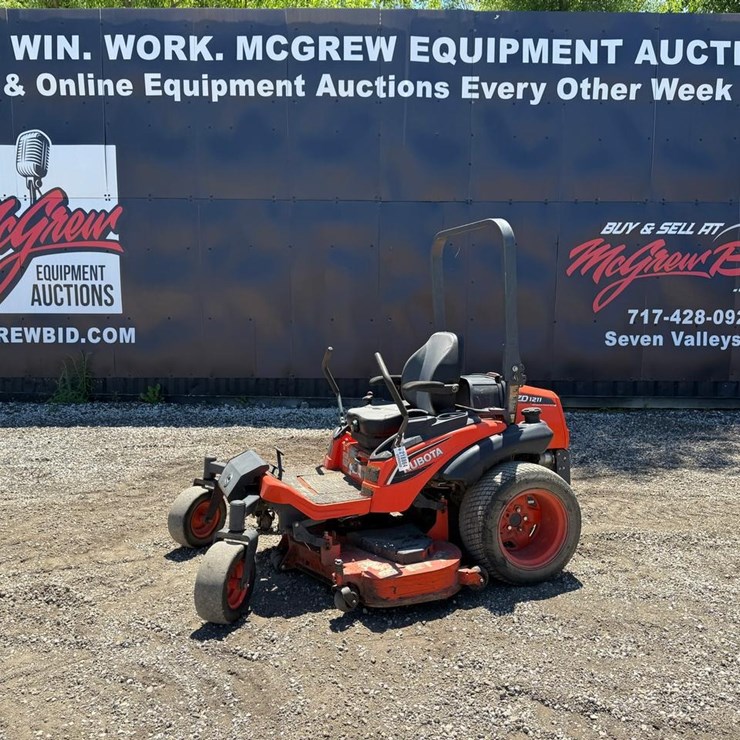 2020 KUBOTA ZD1211