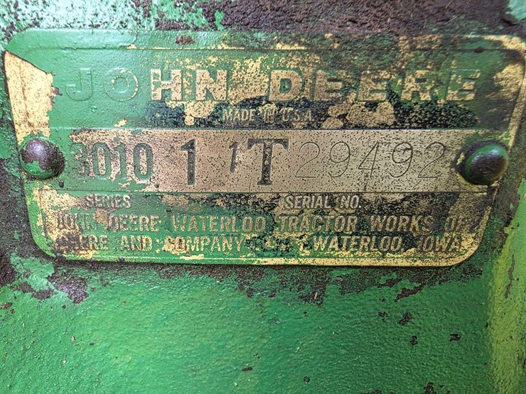 john-deere-3010-image-30