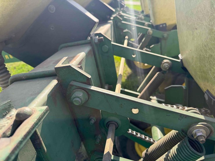 john-deere-7000-image-22