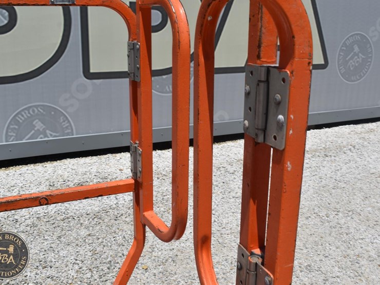 jlg-1230es-image-13