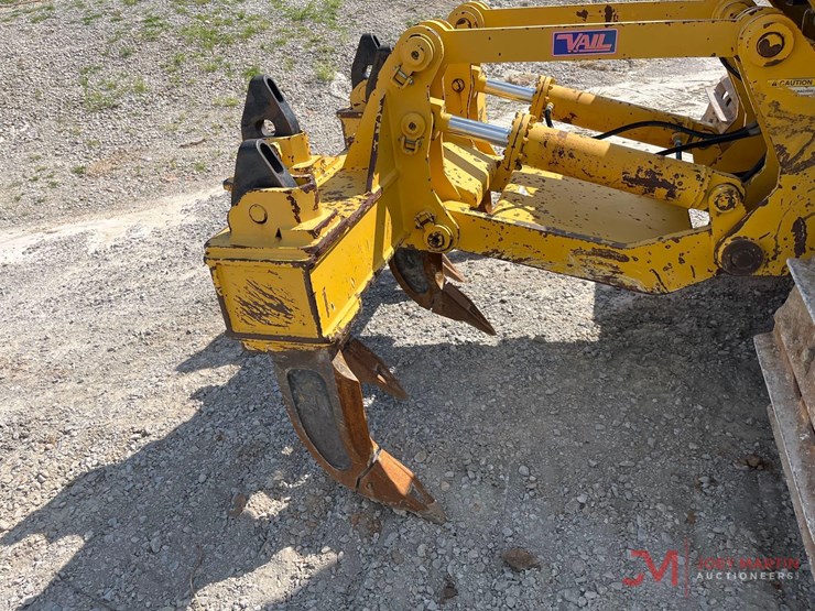 komatsu-d65px-18-image-9