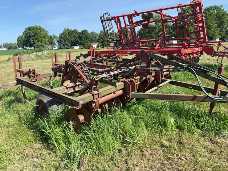 glencoe-9-shank-chisel-plow,-with-leveling-bar-image-4