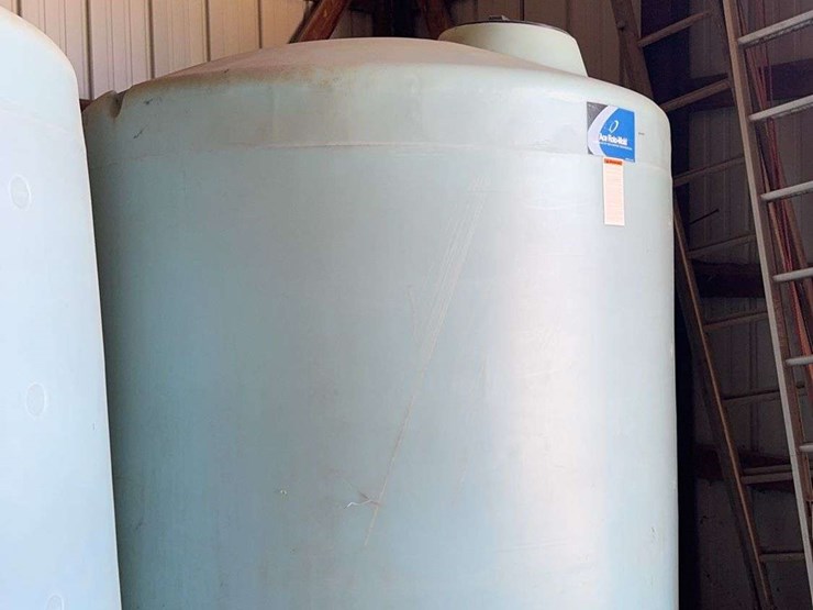 2500-gal-ace-roto-mold-tank-with-2”-bung-image-1