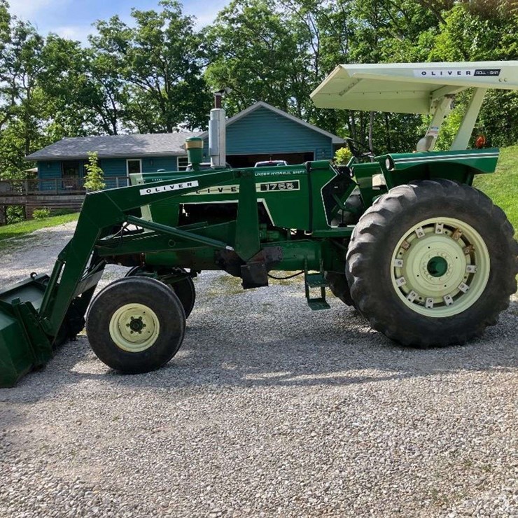 1974 OLIVER 1755