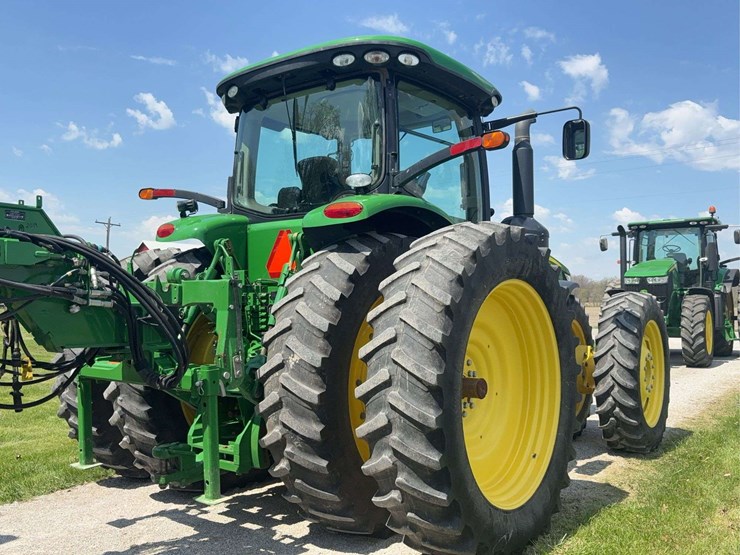 2013-john-deere-8285r-image-6