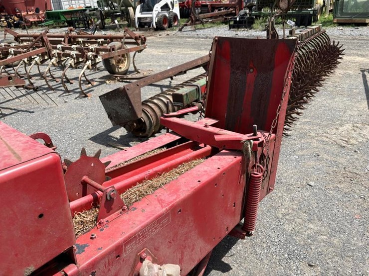 massey-ferguson-12-image-3