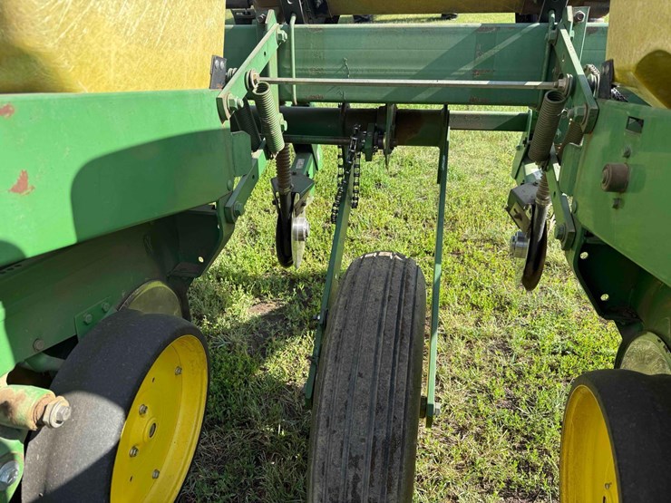 john-deere-7000-image-15