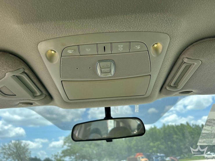 2013-nissan-sentra-sedan-image-18