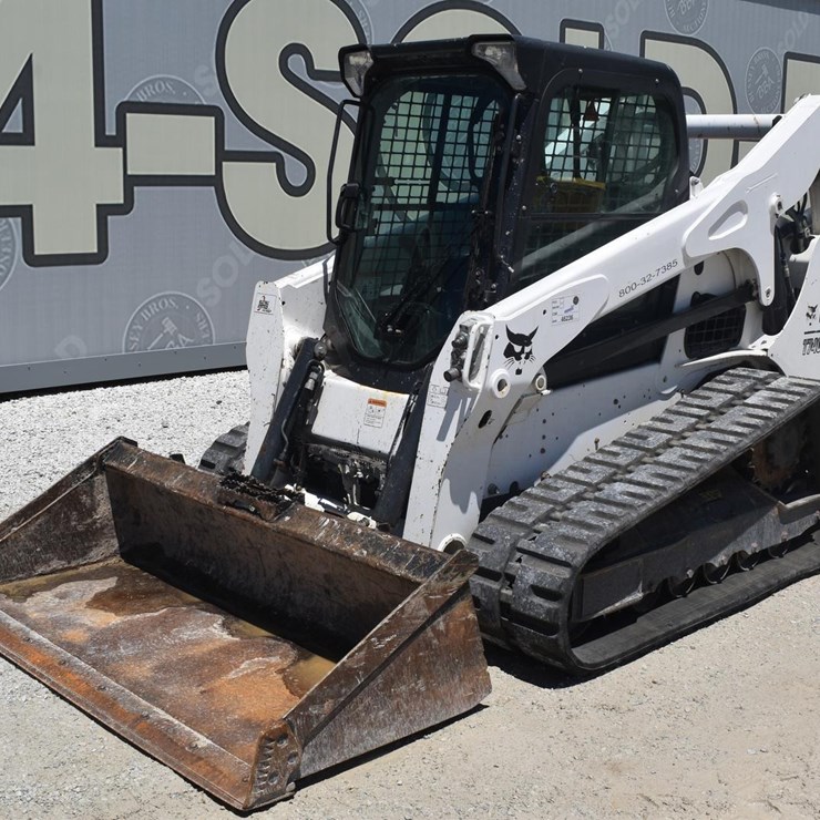 2022 BOBCAT T740