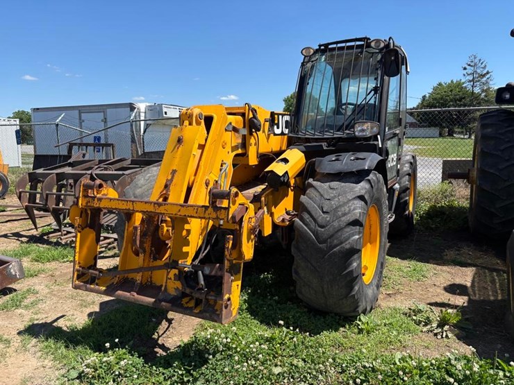 2013-jcb-541-70-image-3