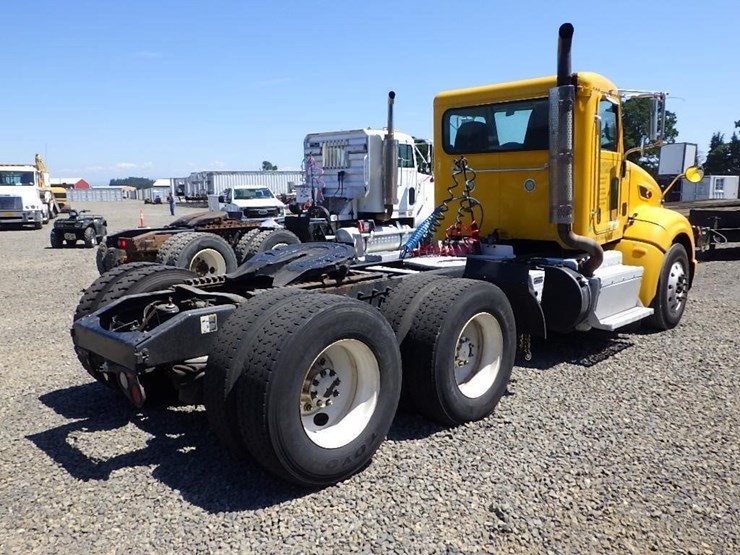 2012-peterbilt-386-image-5