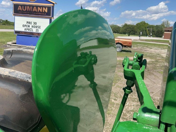 john-deere-4010-image-42