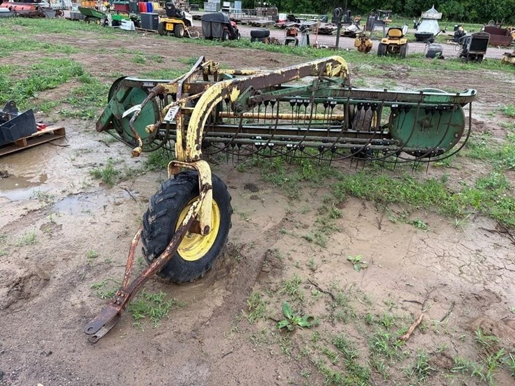 john-deere-640-image-1