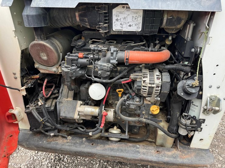 2022-bobcat-t550-image-17