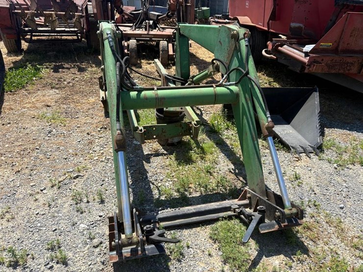 john-deere-148-image-2