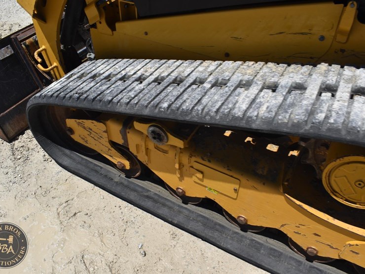 2023-caterpillar-259d3-image-29