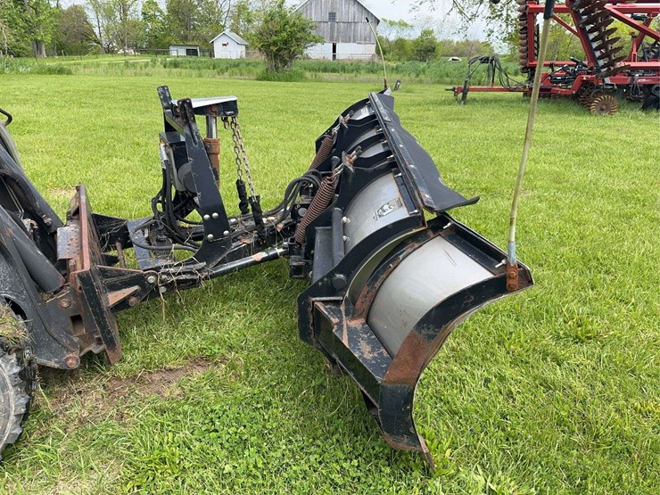 snow-dogg-xp810-skid-steer-snow-plow---10’-image-7