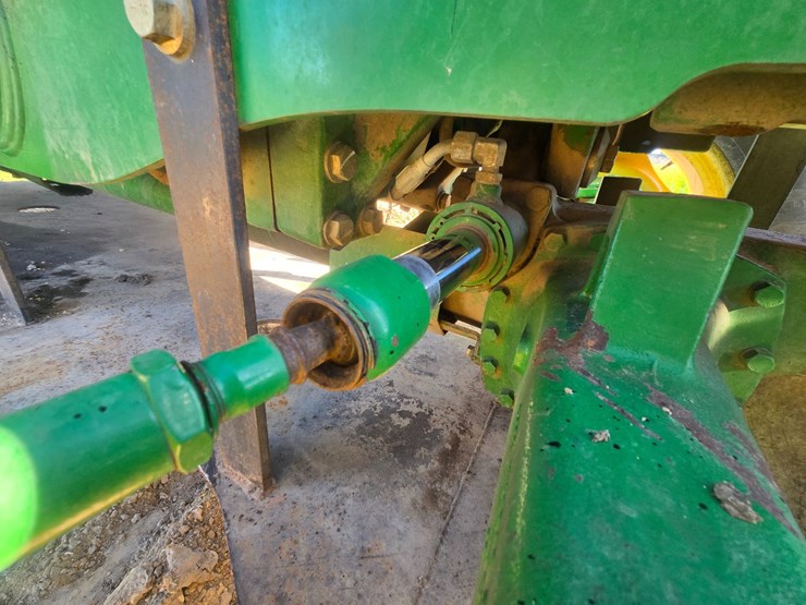 2010-john-deere-6115d-image-61
