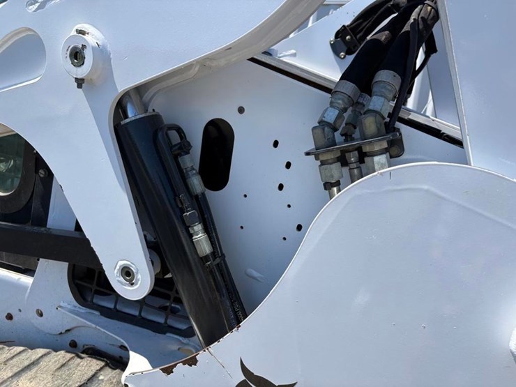 2015-bobcat-t650-image-19