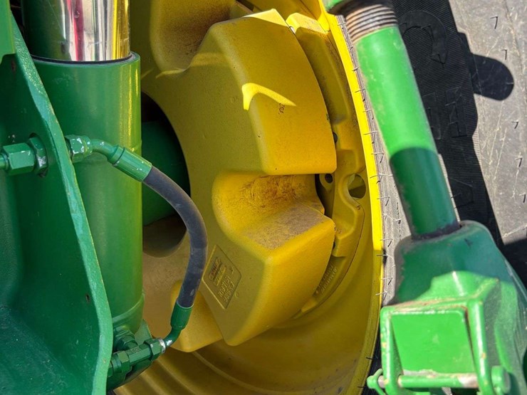 2010-john-deere-8320r-image-105