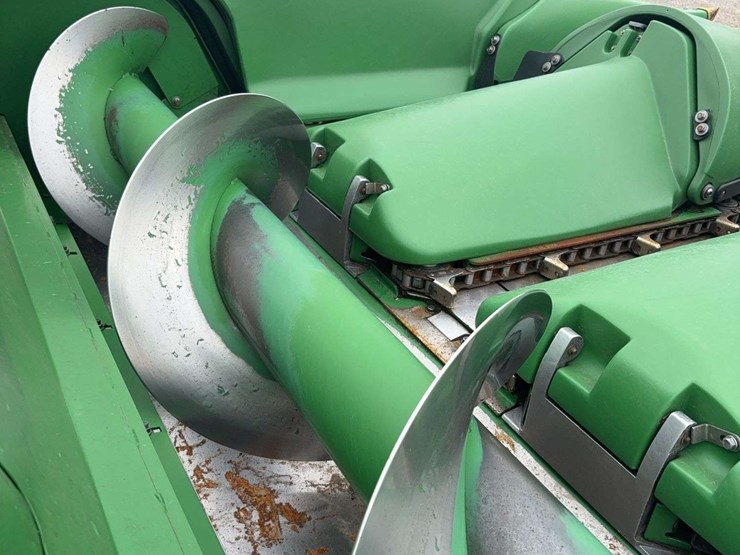 2011-john-deere-608-image-21