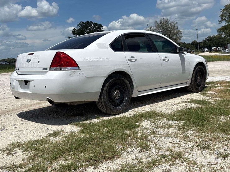 2012-chevrolet-impala-sedan-image-3