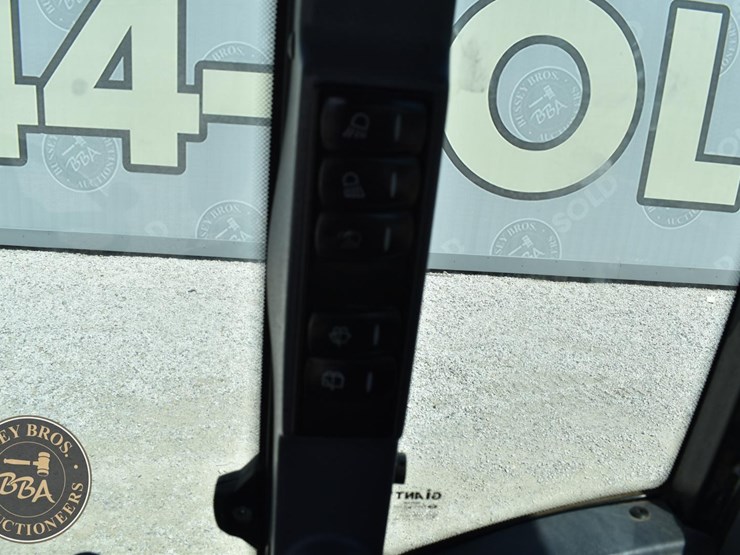 2021-giant-g5000-image-37
