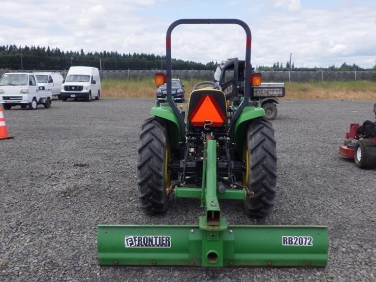 john-deere-3032e-image-6