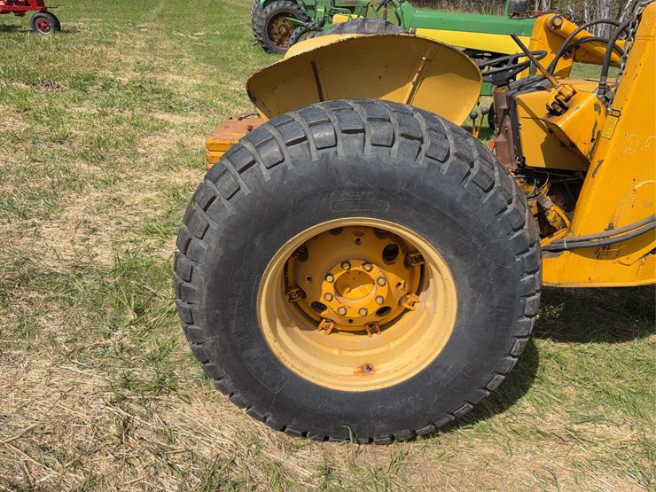 john-deere-400-image-13