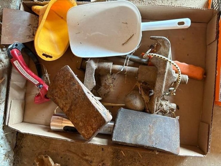 hammers,-vice-grips,-&-other-image-4