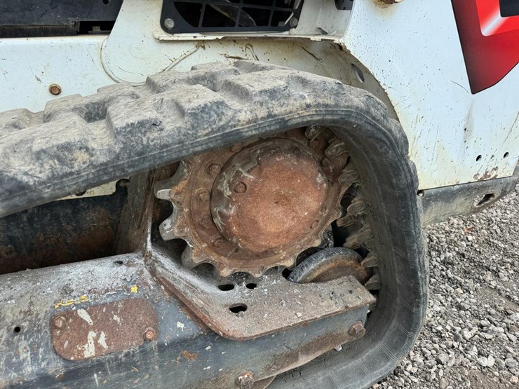 2022-bobcat-t550-image-15