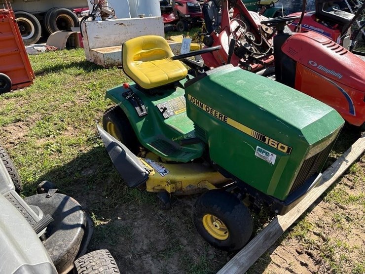 john-deere-160-image-1