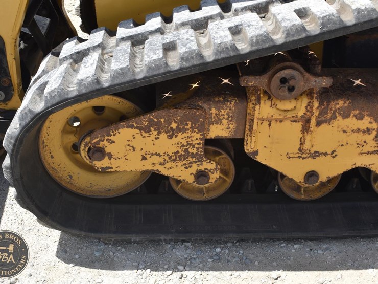 2009-caterpillar-279c-image-24