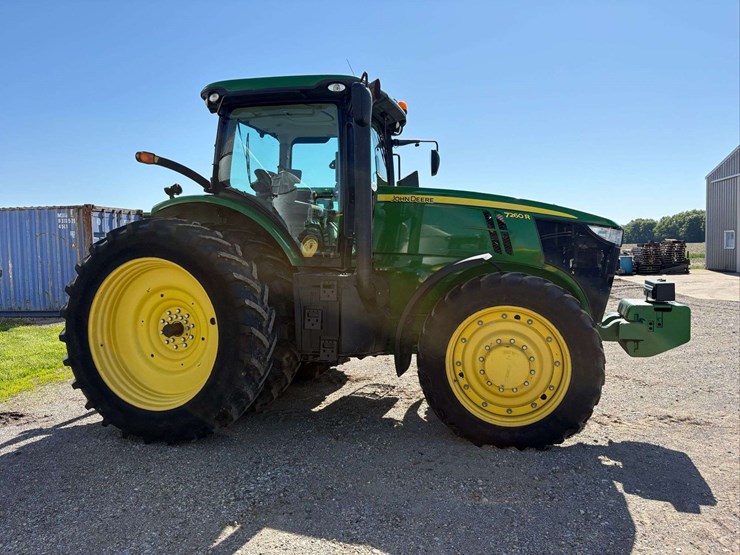 2011-john-deere-7260r-image-6