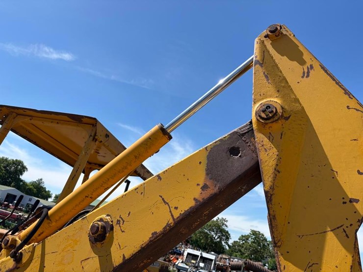john-deere-310-image-31