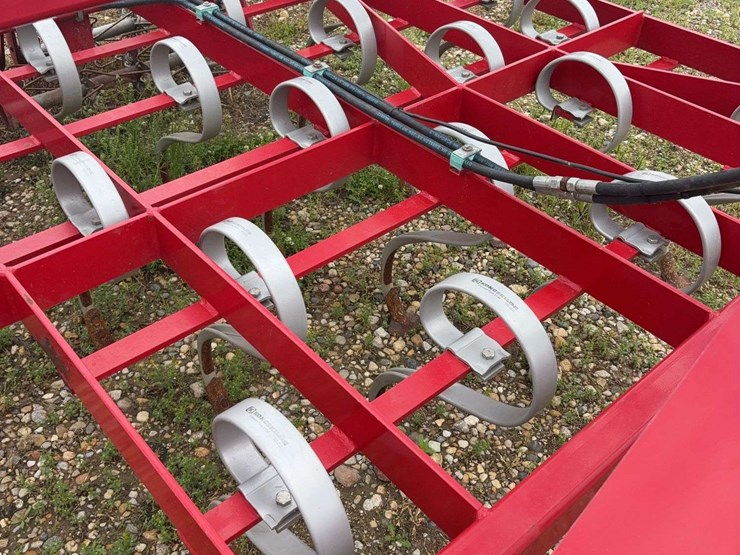 kongskilde-3pt-field-cultivator-image-10