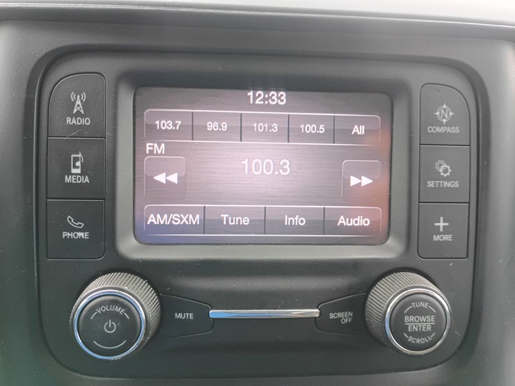 2020-dodge-2500-image-44