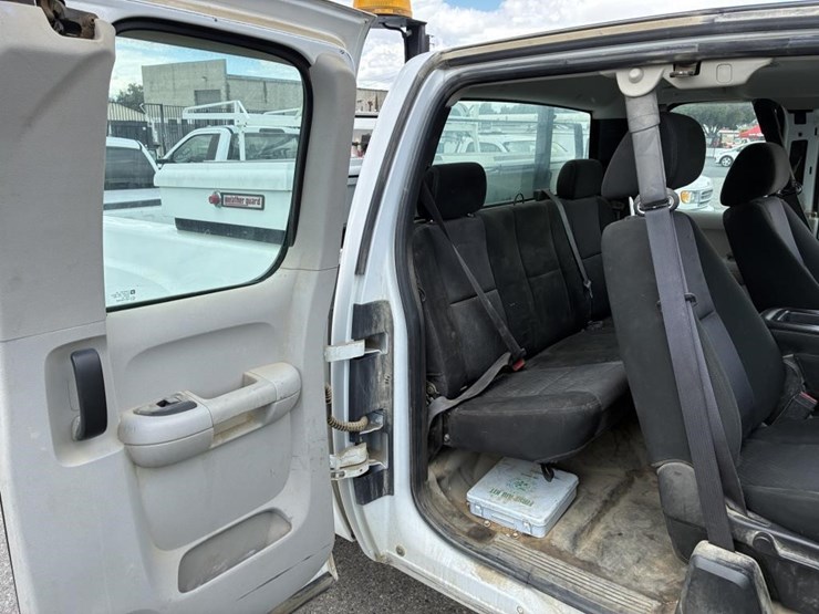 2012-gmc-sierra-2500-image-12
