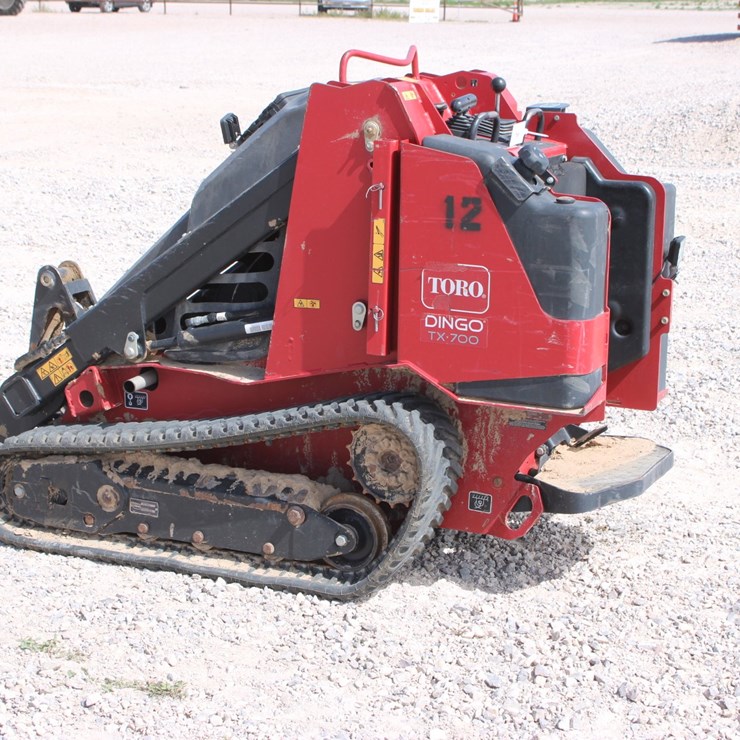 TORO DINGO TX700
