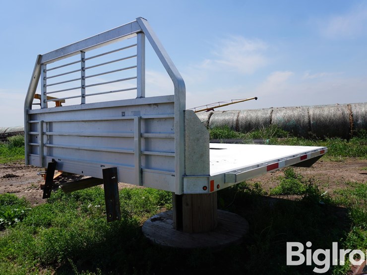 12'x101"-aluminum-flatbed-image-1