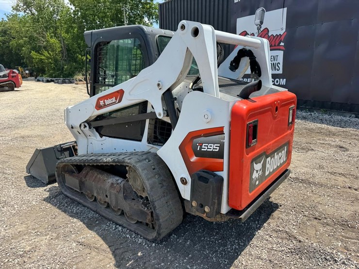 2022-bobcat-t595-image-4