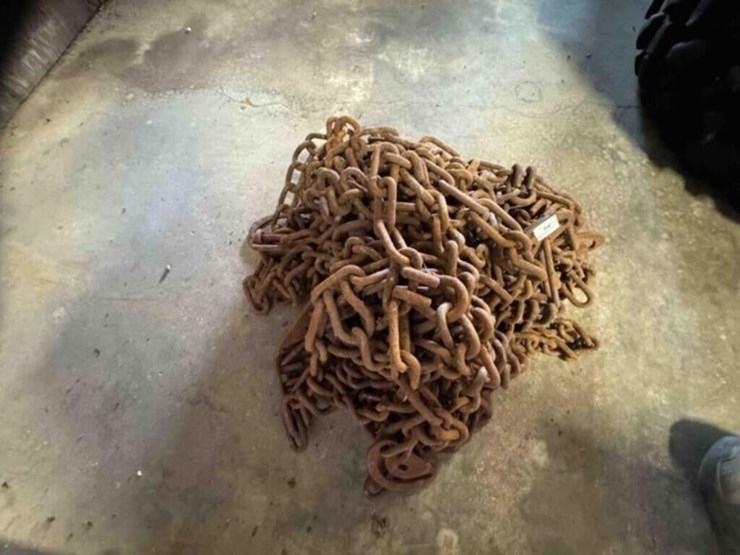truck-tire-chains-image-1